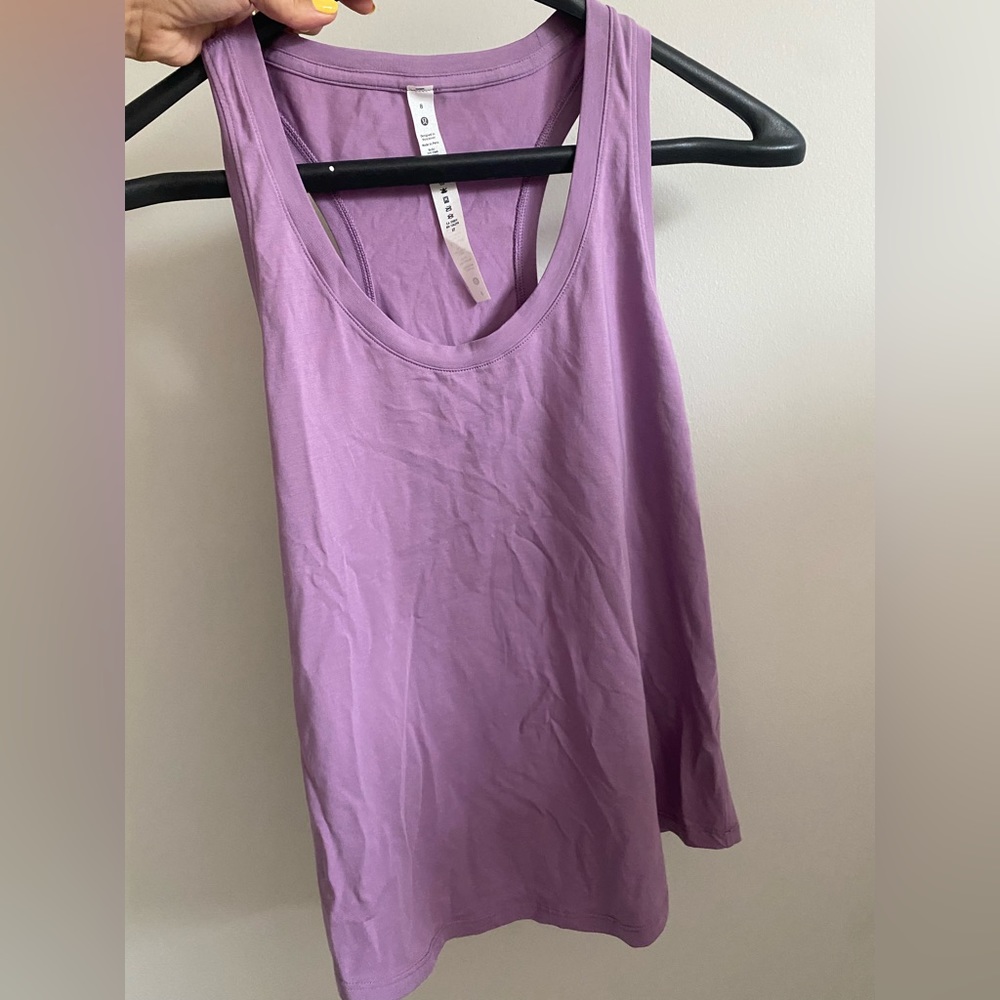 Lululemon tank, too big for me, never worn